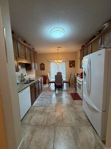 600 Pakis St Apt 4, Hot Springs, AR 71913