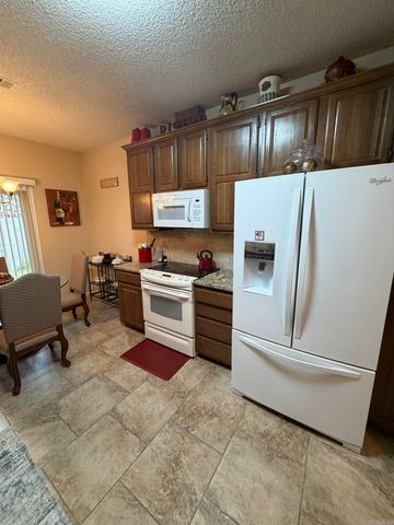 600 Pakis St Apt 4, Hot Springs, AR 71913