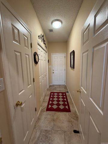 600 Pakis St Apt 4, Hot Springs, AR 71913