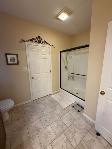 600 Pakis St Apt 4, Hot Springs, AR 71913