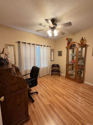 600 Pakis St Apt 4, Hot Springs, AR 71913