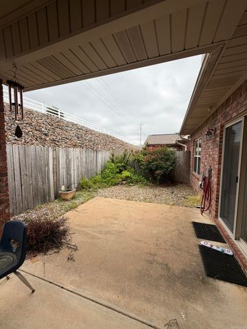 600 Pakis St Apt 4, Hot Springs, AR 71913