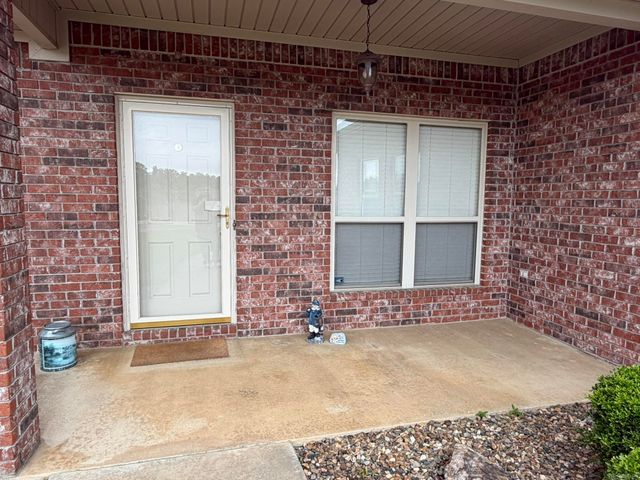 600 Pakis St Apt 4, Hot Springs, AR 71913