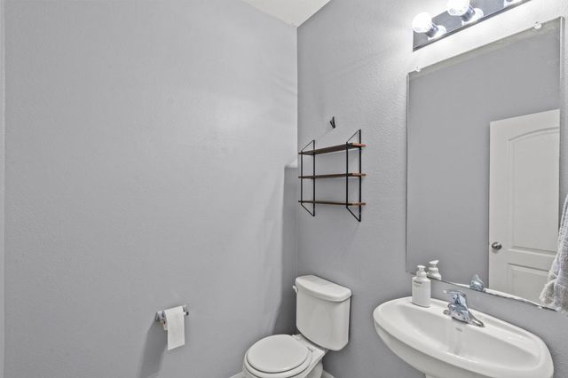 422 Turquoise Trade Drive, La Marque, TX 77568