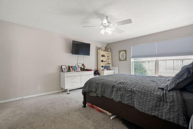 2280 Edenderry Drive, 305, Crescent Springs, KY 41017