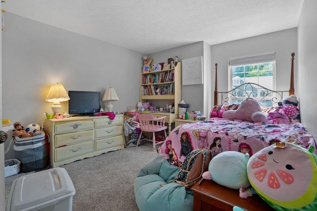 2280 Edenderry Drive, 305, Crescent Springs, KY 41017