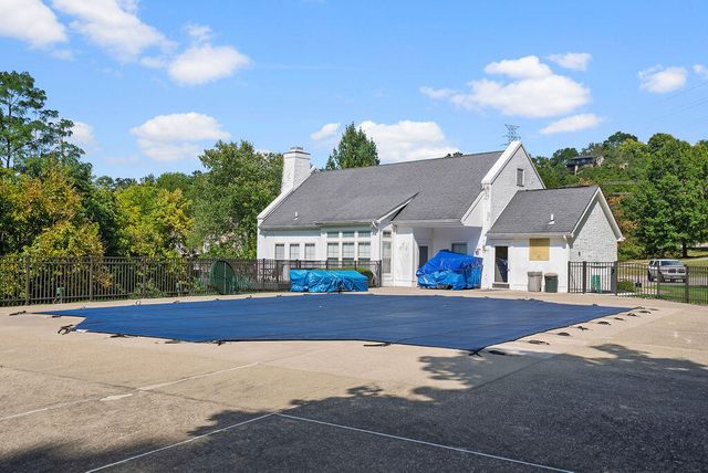 2280 Edenderry Drive, 305, Crescent Springs, KY 41017