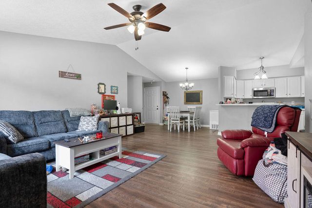 2280 Edenderry Drive, 305, Crescent Springs, KY 41017