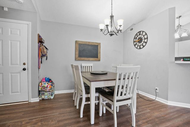 2280 Edenderry Drive, 305, Crescent Springs, KY 41017