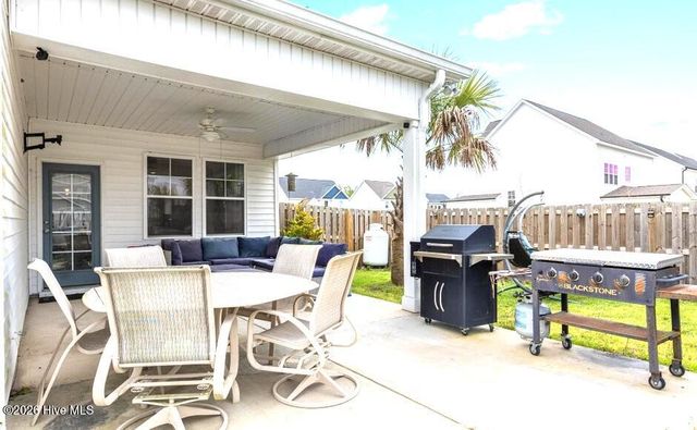 117 E Yellow Lois Drive, Hampstead, NC 28443