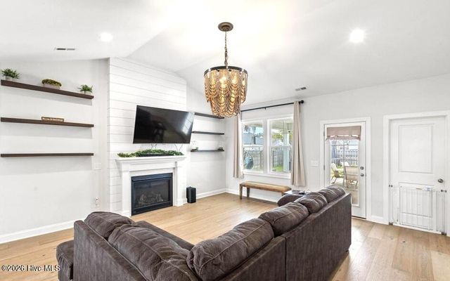 117 E Yellow Lois Drive, Hampstead, NC 28443