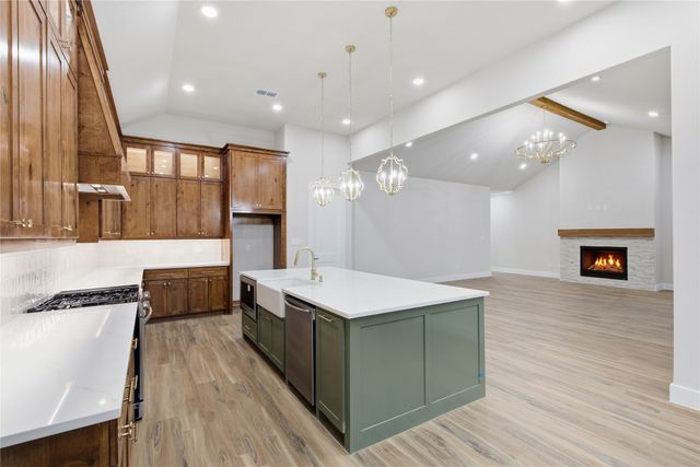 713 Allison, Van Alstyne, TX 75495
