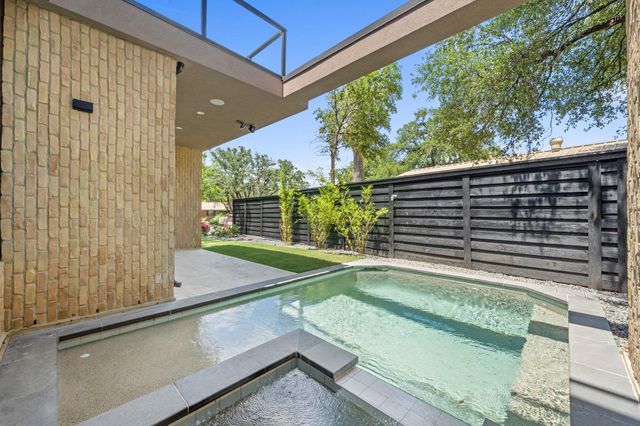1403 Barton Hills DR 1, Austin, TX 78704