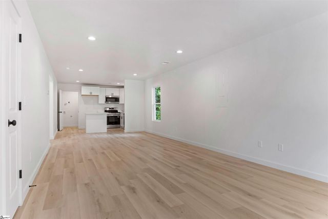 353 St Andrews Street, Spartanburg, SC 29306