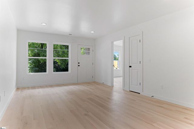 353 St Andrews Street, Spartanburg, SC 29306