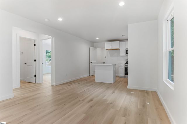 353 St Andrews Street, Spartanburg, SC 29306