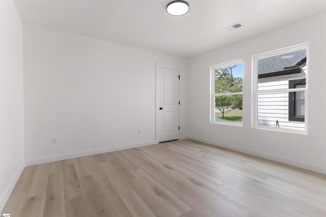353 St Andrews Street, Spartanburg, SC 29306
