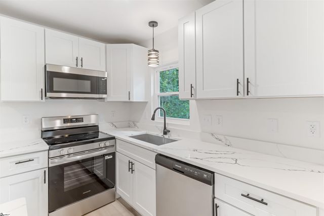 353 St Andrews Street, Spartanburg, SC 29306