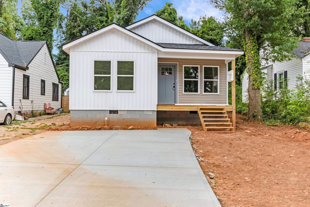 353 St Andrews Street, Spartanburg, SC 29306