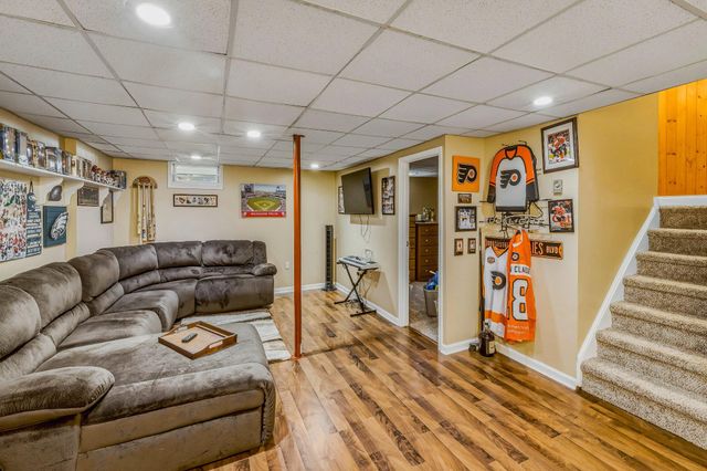 1142 SHAMROCK WAY, Williamstown, NJ 08094