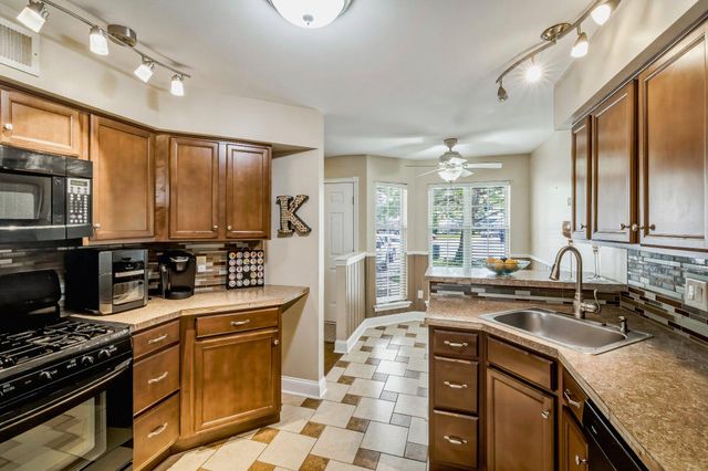 1142 SHAMROCK WAY, Williamstown, NJ 08094