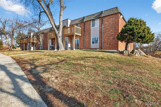 5766 Westphalia Lane B, St Louis, MO 63129