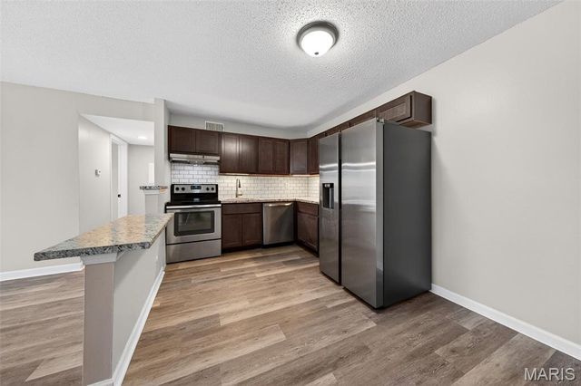 5766 Westphalia Lane B, St Louis, MO 63129