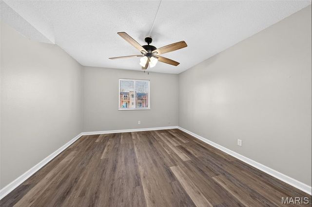 5766 Westphalia Lane B, St Louis, MO 63129