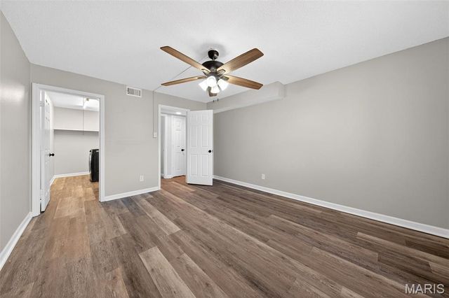 5766 Westphalia Lane B, St Louis, MO 63129