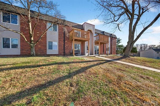 5766 Westphalia Lane B, St Louis, MO 63129