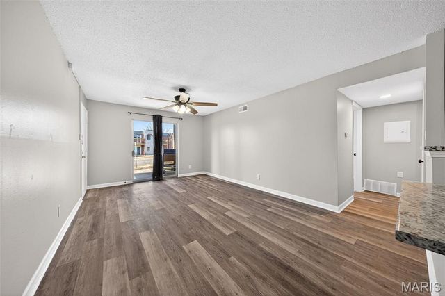 5766 Westphalia Lane B, St Louis, MO 63129