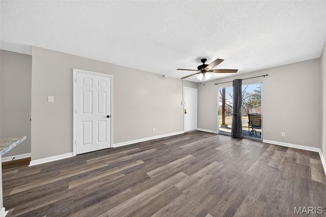 5766 Westphalia Lane B, St Louis, MO 63129