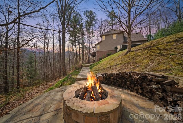 104 Black Hawk Ridge, Weaverville, NC 28787