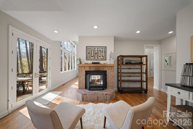 104 Black Hawk Ridge, Weaverville, NC 28787