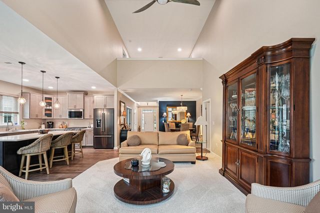 3815 CASTLETON DR, Williamstown, NJ 08094