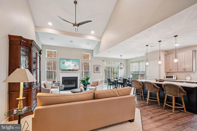 3815 CASTLETON DR, Williamstown, NJ 08094