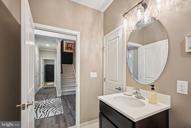 3815 CASTLETON DR, Williamstown, NJ 08094