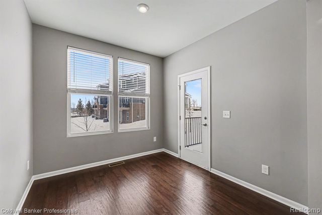 4883 Broomfield Way, Lake Orion, MI 48359