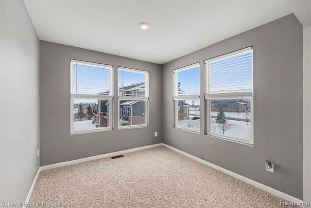 4883 Broomfield Way, Lake Orion, MI 48359