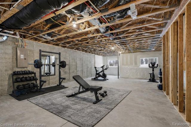 4883 Broomfield Way, Lake Orion, MI 48359