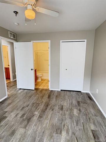 15628 Stone Crossing Drive, Southfield, MI 48075