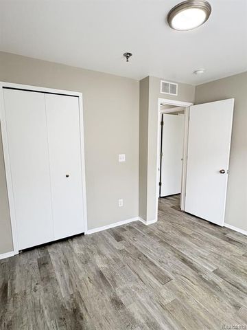 15628 Stone Crossing Drive, Southfield, MI 48075