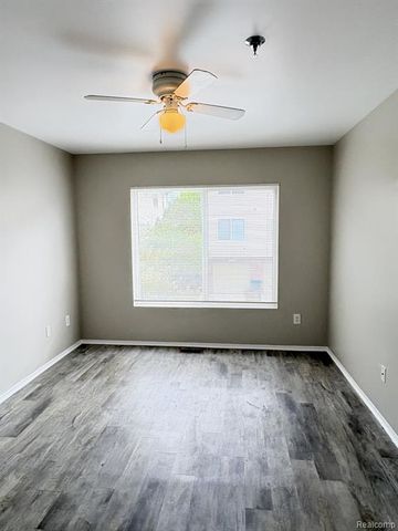 15628 Stone Crossing Drive, Southfield, MI 48075