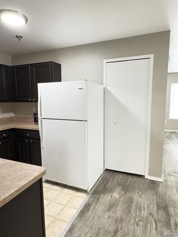 15628 Stone Crossing Drive, Southfield, MI 48075