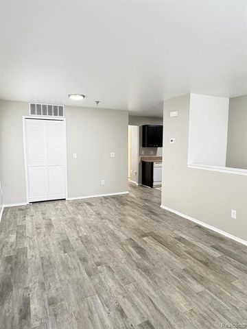 15628 Stone Crossing Drive, Southfield, MI 48075