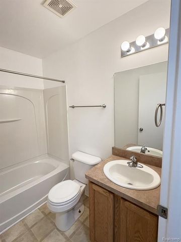 15628 Stone Crossing Drive, Southfield, MI 48075