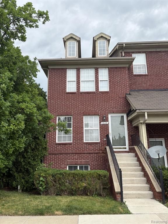 15628 Stone Crossing Drive, Southfield, MI 48075