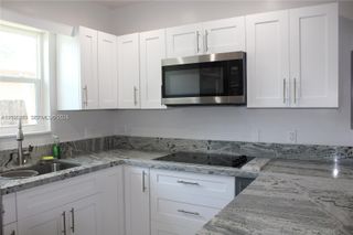4035 E 2nd Ave, Hialeah, FL 33013