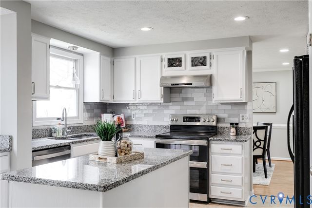 9604 Meredith Woods Ct, Glen Allen, VA 23060