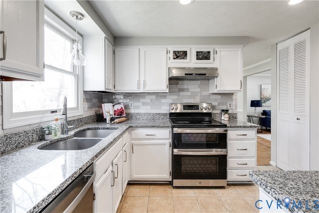 9604 Meredith Woods Ct, Glen Allen, VA 23060